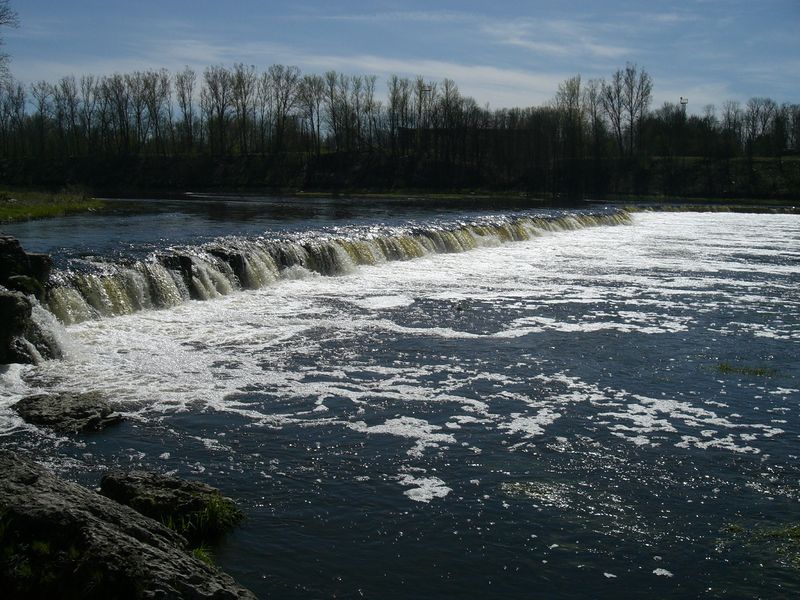 Soubor:Waterfalls in Kuldīga(2).jpg