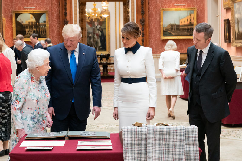 Soubor:President Trump and First Lady Melania Trump's Trip to the United Kingdom (48007720513).jpg