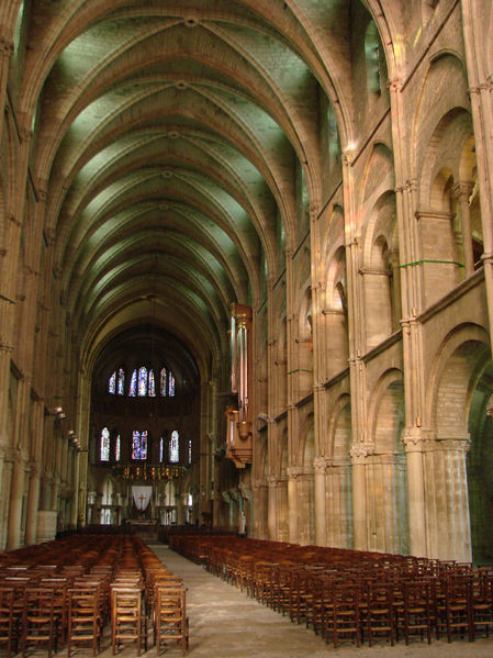 Soubor:Basilique St Remi 01.jpg