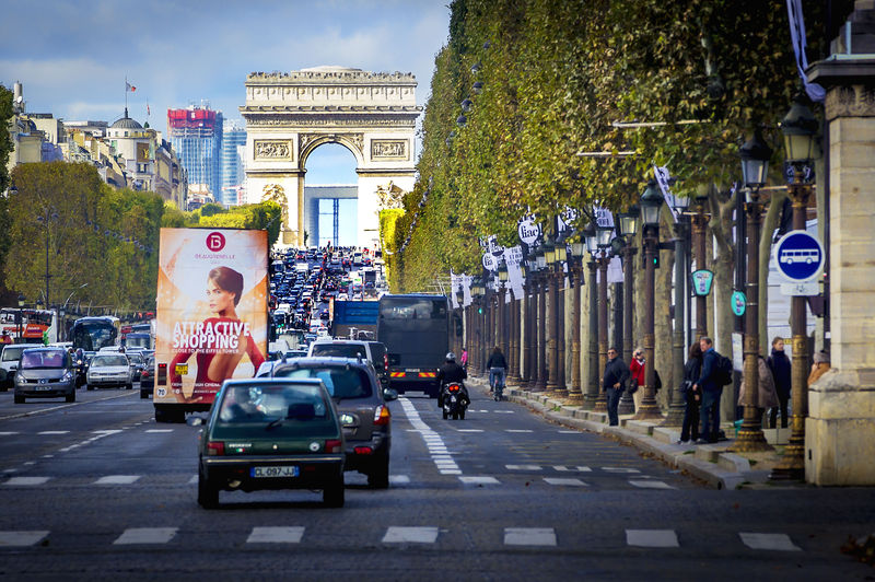 Soubor:Paris, Avenue des Champs-Elysées-Flickr.jpg