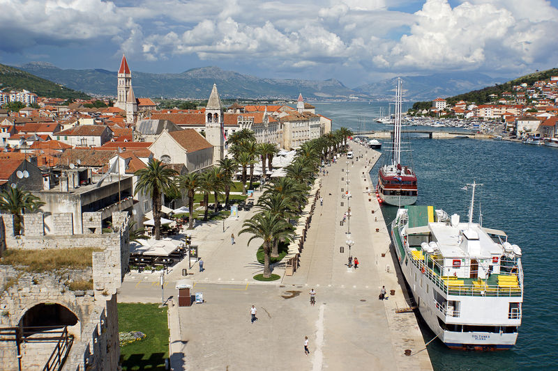 Soubor:Croatia-01129-Views from the Fortress-DJFlickr.jpg