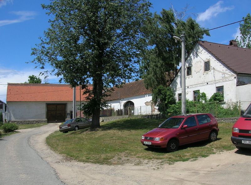 Soubor:Trebic pocoucov usedlost.jpg