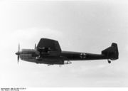 Bundesarchiv Bild 101I-602-B1226-11, Aufklärungsflugzeug Blohm - Voß BV 141.jpg