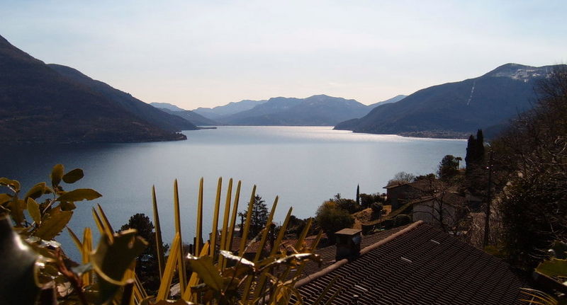 Soubor:Lago Maggiore view.jpg