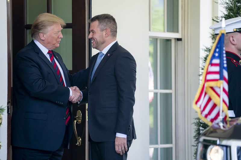 Soubor:President Trump Welcomes the Prime Minister of the Slovak Republic to the White House (33889394078).jpg