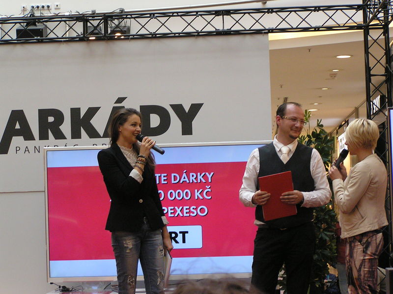 Soubor:Iva-Kubelkova-Arkady-25-2013.jpg