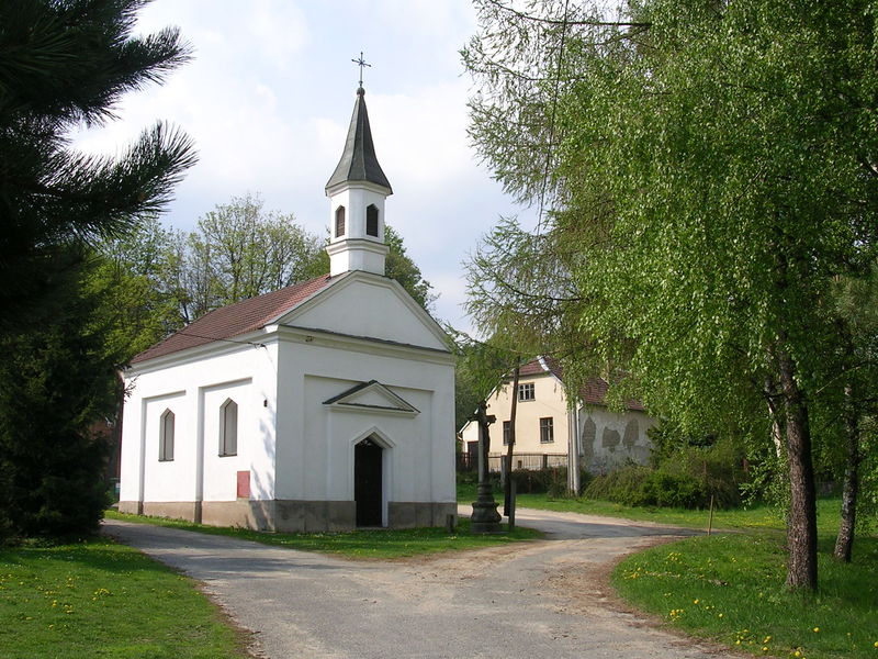 Soubor:Stoječín, kaple svatého Linharta.jpg