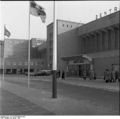 Bundesarchiv B 145 Bild-F001298-0007, Berlin, Flughafen Tempelhof.jpg