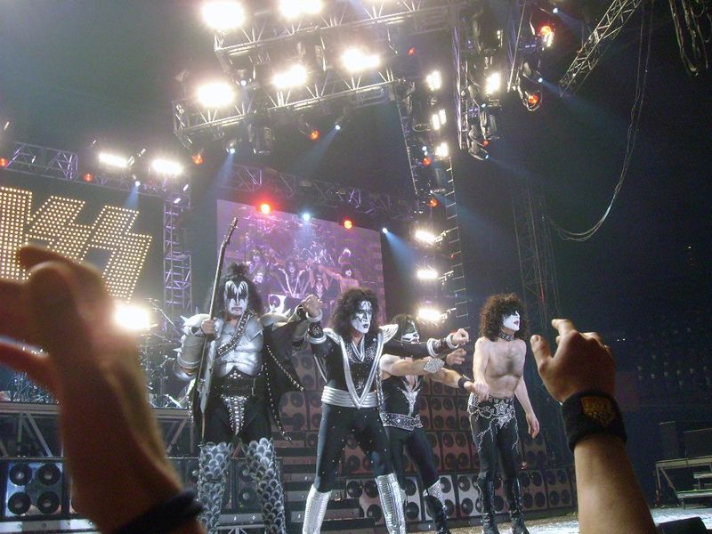 Soubor:KISS at Concert.jpg