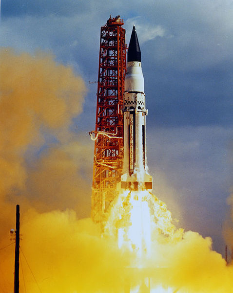 Soubor:Saturn SA5 launch.jpg