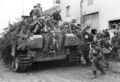 Bundesarchiv Bild 101I-301-1955-15, Nordfrankreich, Panzer V (Panther) mit Infanterie.jpg