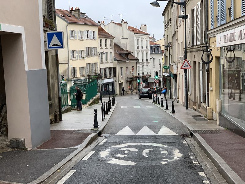 Soubor:Rue Rosny Fontenay Bois 8.jpg