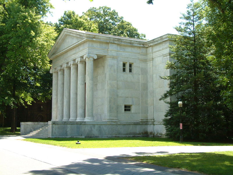 Soubor:Princeton University Cleo side.jpg