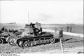 Bundesarchiv Bild 101I-265-0006-28, Russland, Befehlspanzer 1 auf Feld.jpg