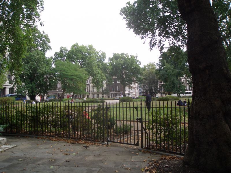 Soubor:Bloomsbury Square 1.jpg