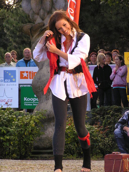 Soubor:Nikola Petruželová-Miss-Leto-2009-08.JPG