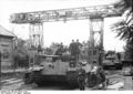 Bundesarchiv Bild 101I-244-2323-27A, Ostfront-Süd, Reparatur von Panzer V (Panther).jpg