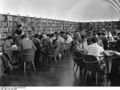 Bundesarchiv B 145 Bild-F001703-0003, Bonn, Studentenbibliothek, Lesesaal.jpg