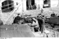 Bundesarchiv Bild 101I-312-0968-17A, Italien, italienischer Panzer im Schlamm.jpg