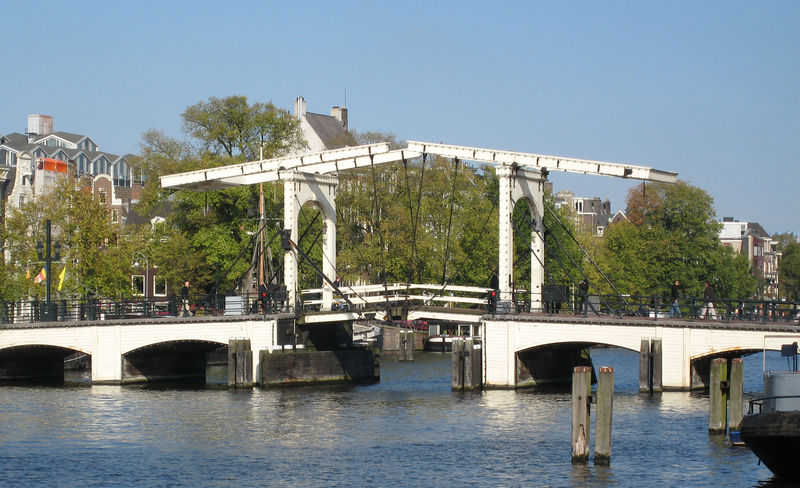 Soubor:Magere Brug.jpg