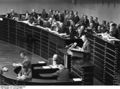 Bundesarchiv B 145 Bild-F002350-0002, Bundestag, 1. Lesung Pariser Verträge, Kiesinger.jpg