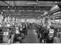 Bundesarchiv B 145 Bild-F003559-0002, Stuttgart-Untertürkheim, Mercedes Autowerk.jpg