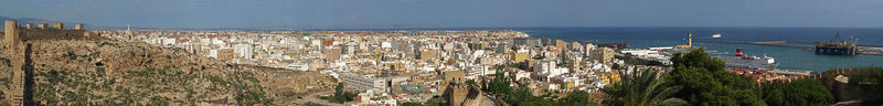 Soubor:Panorámica de Almería.jpg