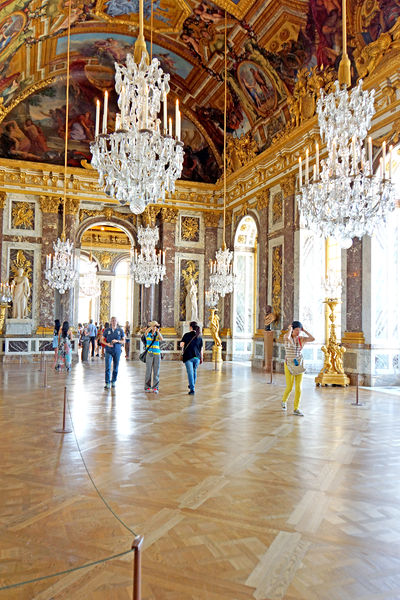 Soubor:France-000381-Hall of Mirrors-DJFlickr.jpg