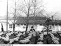 Bundesarchiv B 145 Bild-F003303-0016, Andernach, Rede Adenauer vor Bundeswehr-Soldaten.jpg