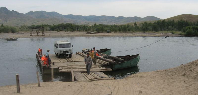 Soubor:Mongol cable ferry.jpg