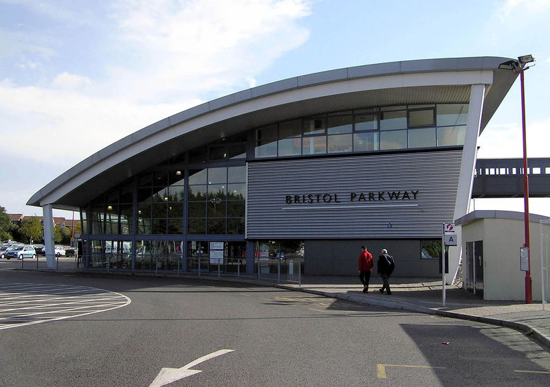 Soubor:Parkway.station.bristol.1.arp.jpg