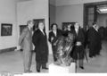 Bundesarchiv B 145 Bild-F001857-0005, Museum München, Ministerpräsident Griechenland.jpg