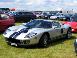 Ford GT at Snetterton.jpg