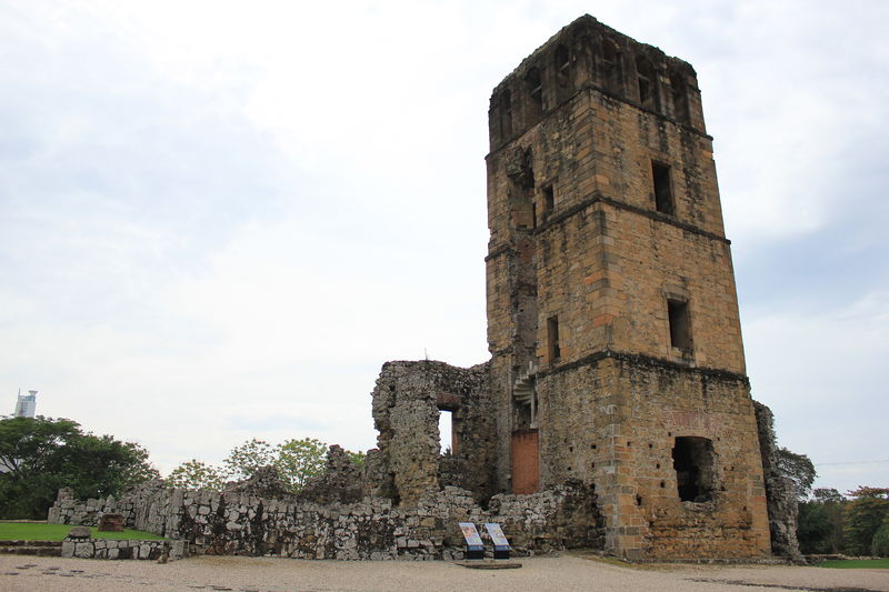 Soubor:Catedral Panamá Viejo.JPG