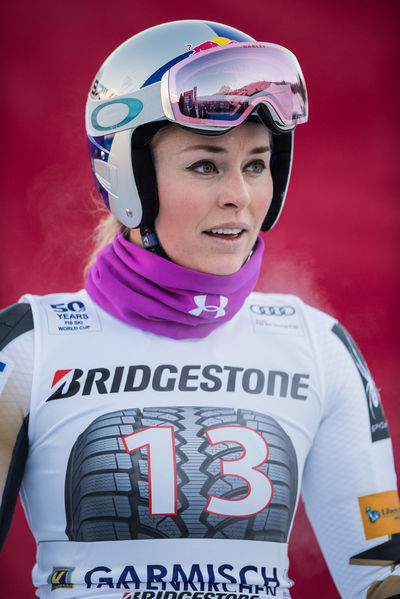 Soubor:2017 Audi FIS Ski Weltcup Garmisch-Partenkirchen Damen - Lindsey Vonn - by 2eight - 8SC8048.jpg