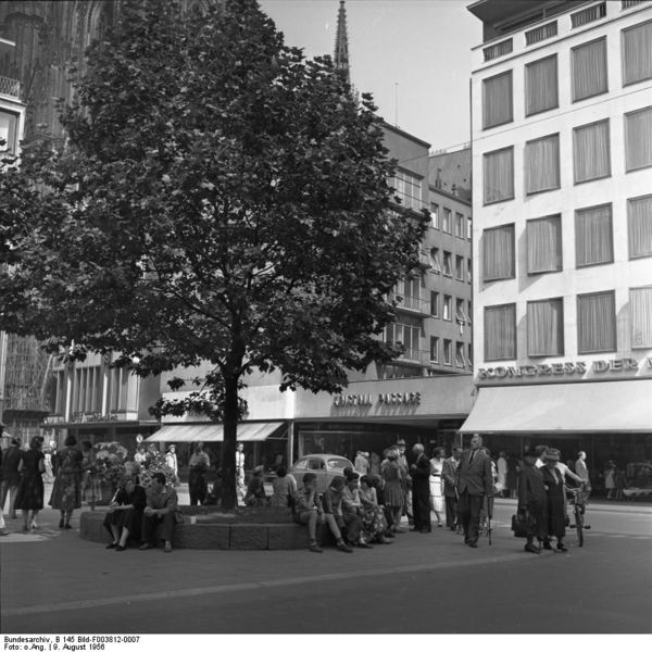 Soubor:Bundesarchiv B 145 Bild-F003812-0007, Köln, WDR Funkhaus.jpg