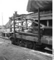 Bundesarchiv RH8II Bild-B1984-44, Peenemünde, Abschussrampe auf Eisenbahnwagen.jpg