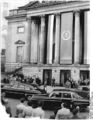 Bundesarchiv Bild 183-56228-0001, Berlin, Deutsche Staatsoper, 8. Jahrestag DDR-Gründung.jpg