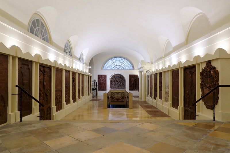 Soubor:Wien - Schottenstift, Lapidarium (Mausoleum).JPG