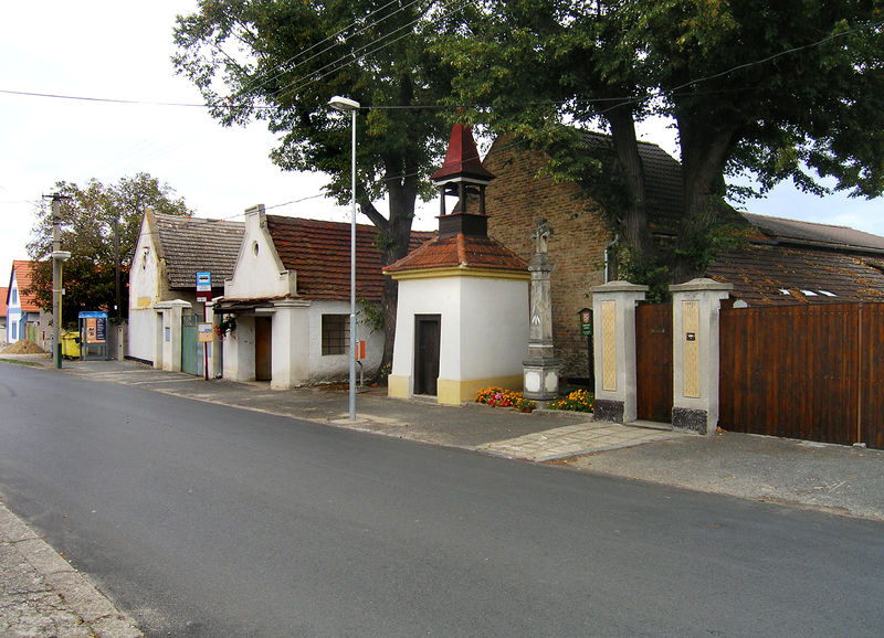 Soubor:Záryby, Martinov, chapel.jpg