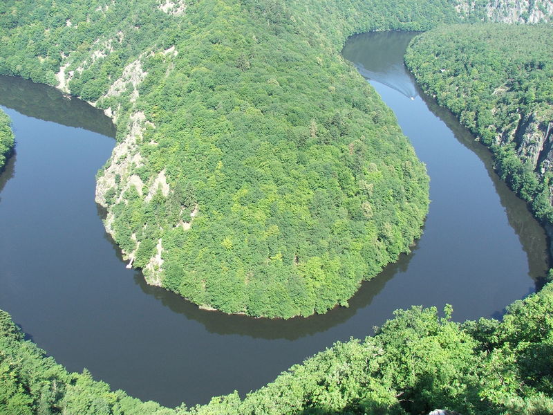 Soubor:Stechovice reservoir Vltava 7328.JPG