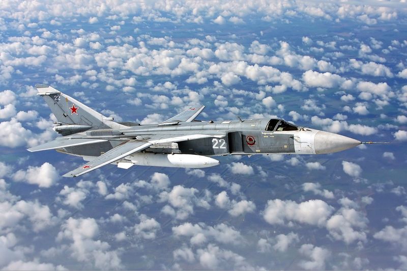 Soubor:Sukhoi Su-24 inflight Mishin.jpg