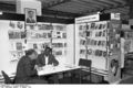 Bundesarchiv B 145 Bild-F061584-0034, Frankfurt-Main, Buchmesse.jpg