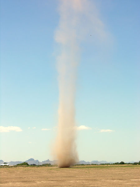 Soubor:Dust devil.jpg