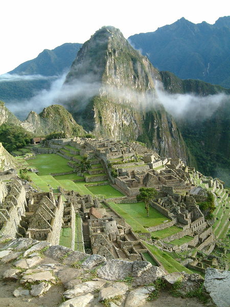 Soubor:Peru Machu Picchu Sunrise.jpg