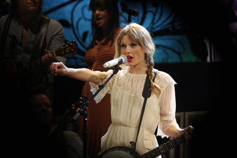 Soubor:Taylor Swift-Speak Now Tour-EvaRinaldi-2012-37.jpg