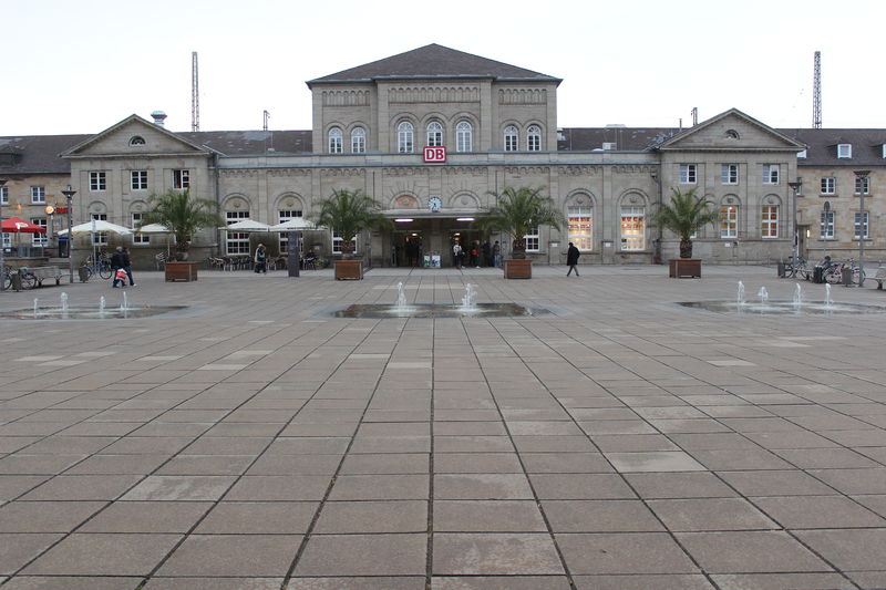 Soubor:Bahnhof Göttingen Südostseite.JPG