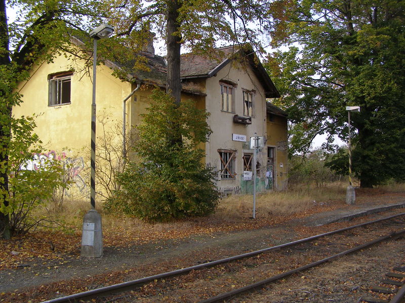 Soubor:Jirice rail station.JPG