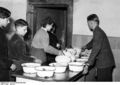 Bundesarchiv B 145 Bild-F000100-0006, Idstein-Taunus, Gymnasium im Schloss.jpg