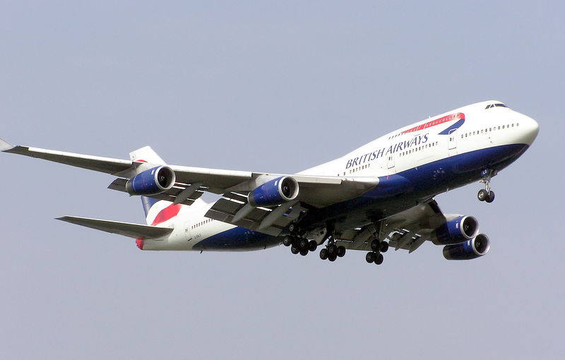 Soubor:Britaw.b747-400.g-bnlo.arp.jpg